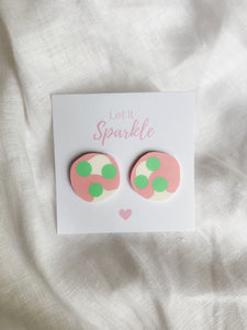 Resin Big Pebble Studs - Marshmallow