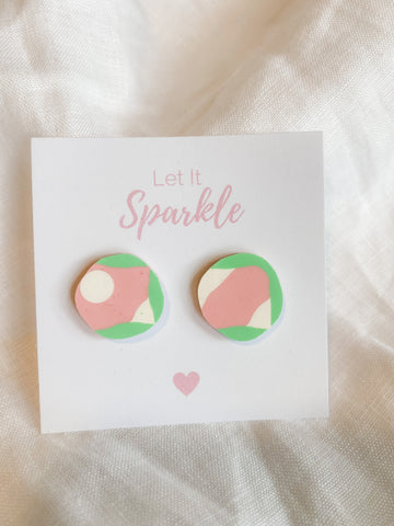 Resin Midi Pebble Studs - Marshmallow
